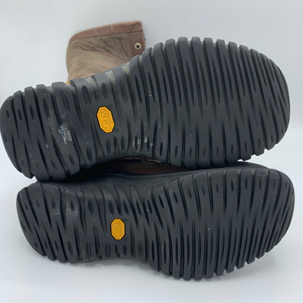 Ugg Adirondack Boots - image 7